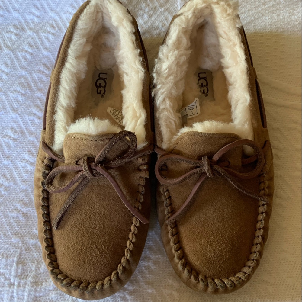 UGG Dakota Slippers - Womens (5)